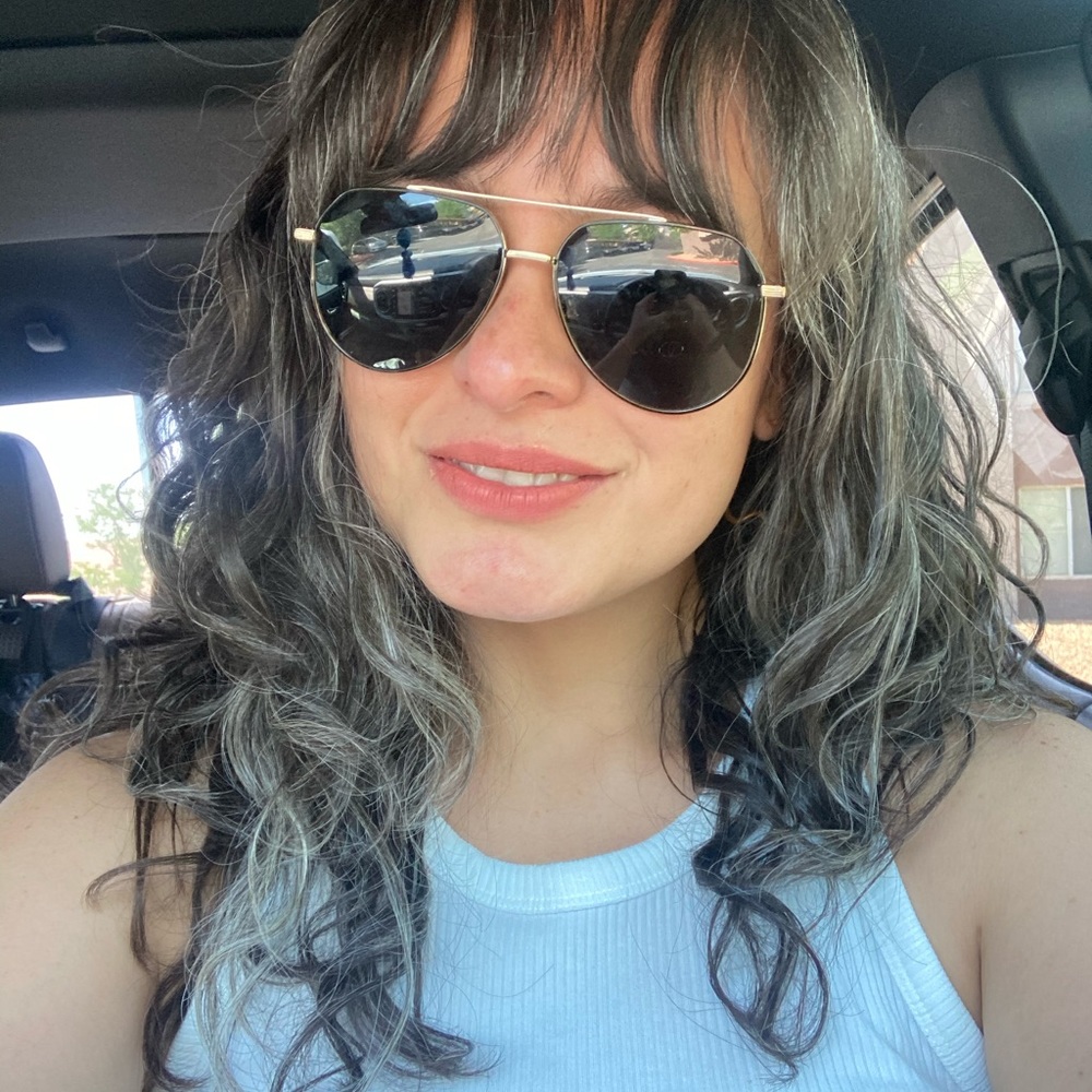 Meet your Posher, Lorena